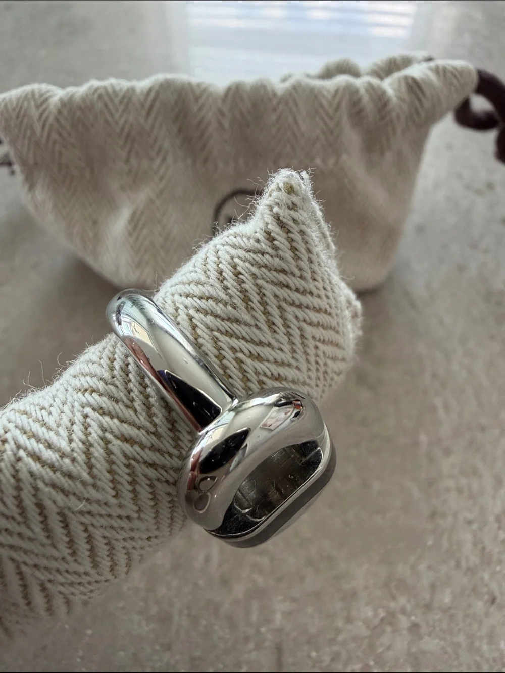 Hermes ring lacquered